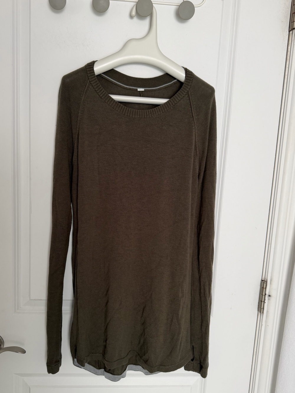 Lululemon sweater size M
